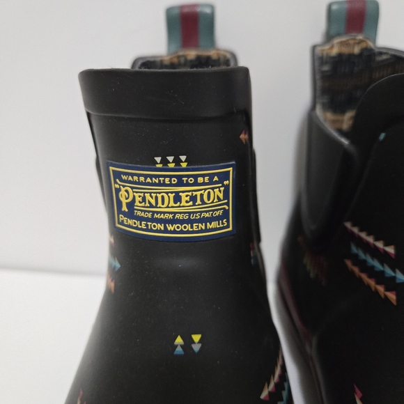 Pendleton Chelsea Rain Boot Geo toss black rubber redd - Picture 3 of 11